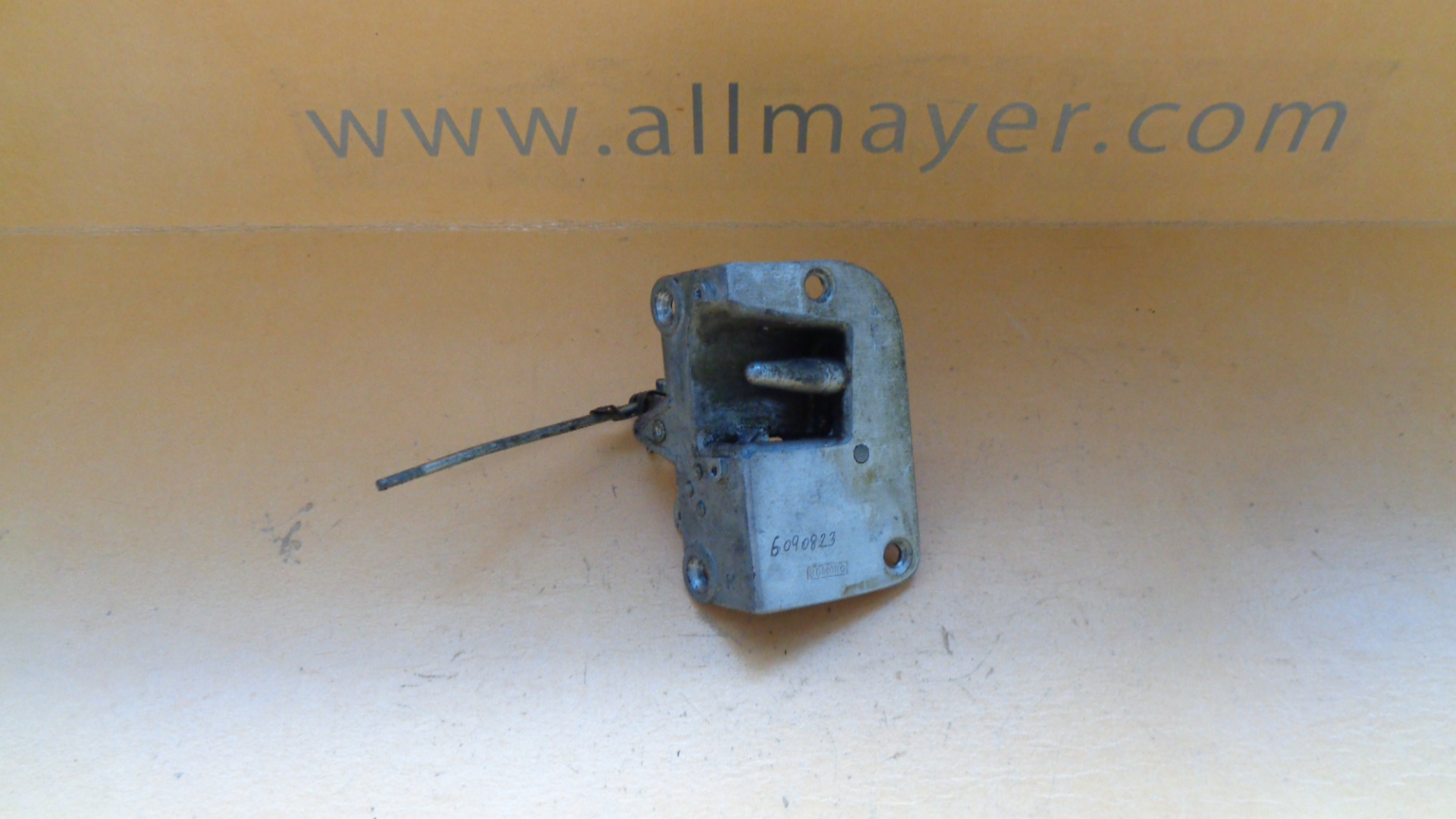 Türschloss vorne rechts für Mercedes W110, W111, W111 Coupe u. Cabrio