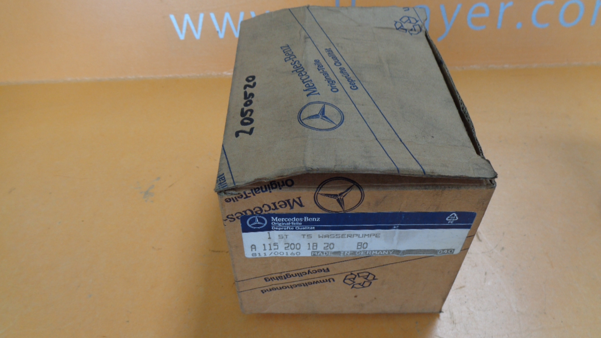 Wasserpumpe orig. für Mercedes W123 von 1976 – 1985 – Bild 3