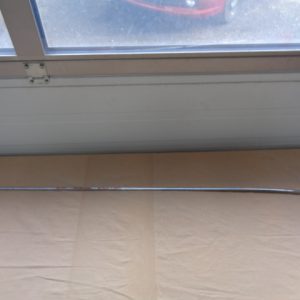 Zierstab rechts Vorderkotflügel für MB Ponton 220 S, passt auch beim 219er und 220a