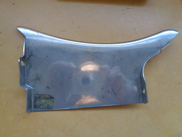 Zierleiste mitte links und rechts für Lufteinlass Mercedes Ponton W120 W121, 190D – Bild 3