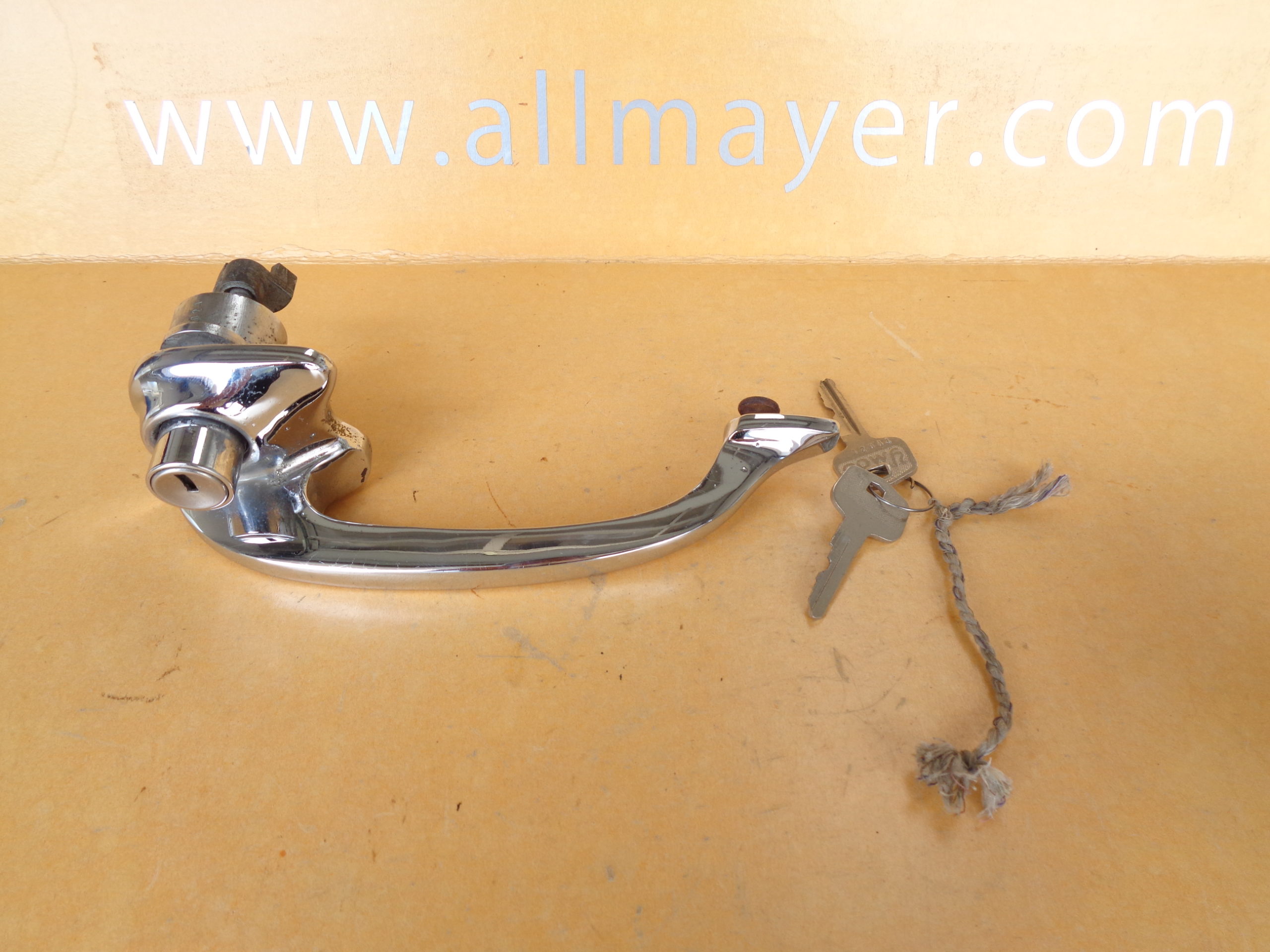 Türgriff links verschließbar mit Schlüssel für Mercedes Ponton W120, W121, W180, 220 S – Bild 4