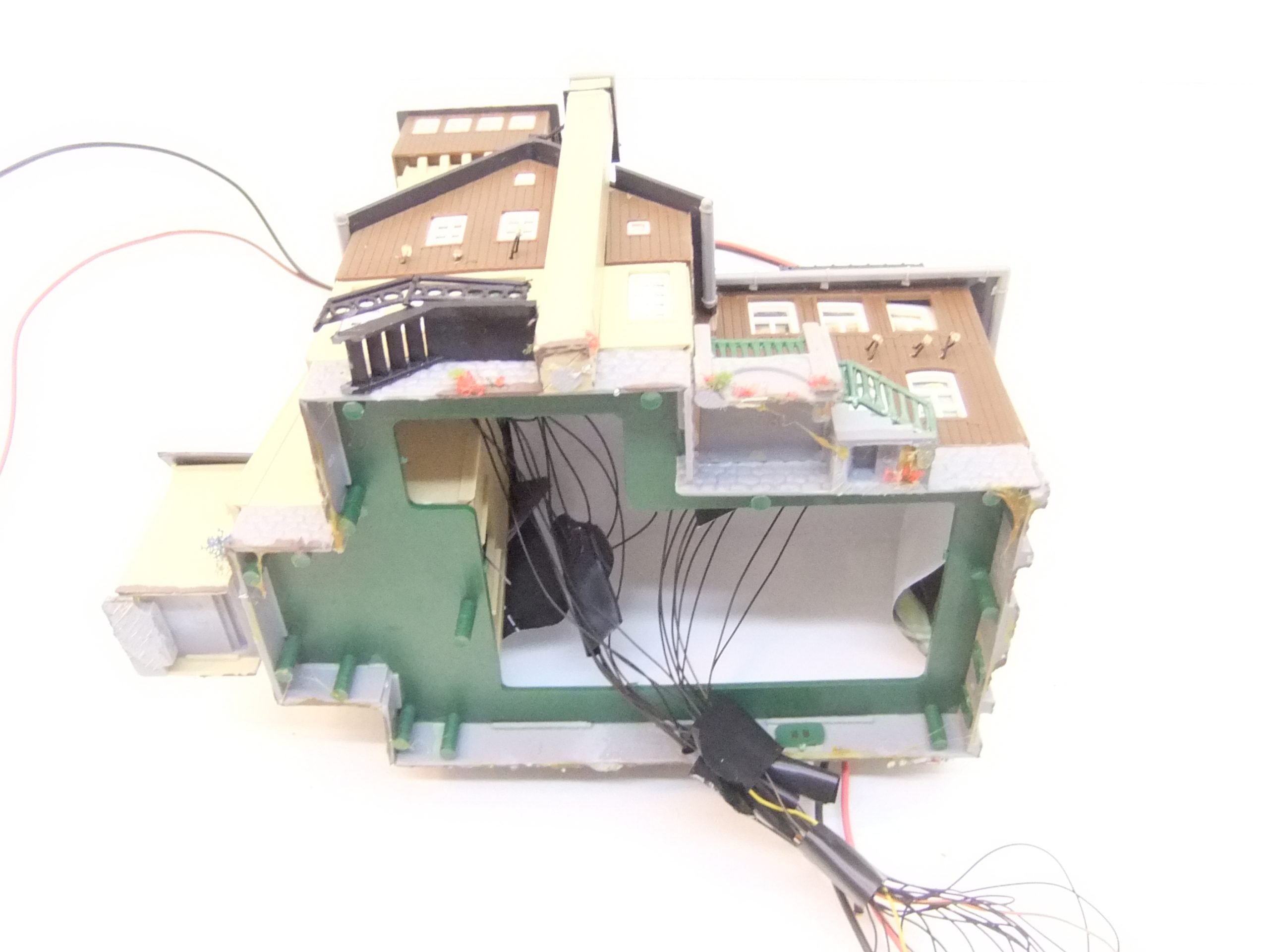 Auhagen 12226 HO/TT Berggasthaus Pöhlberg mit LED – Bild 4