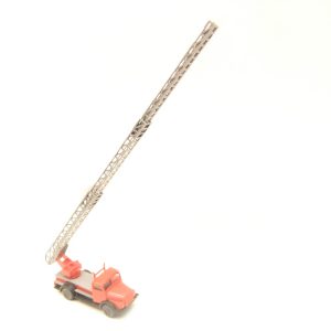 Espewe HO LKW H3A als Feuerwehr DL 25 ohne Peilstangen