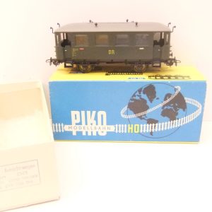 Piko HO 2-achs. Windberg-Aussichtswagen DR Ep.III