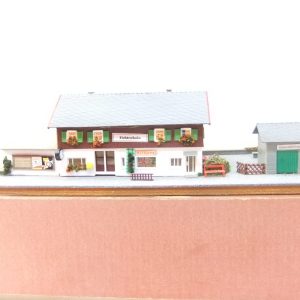 VERO HO/TT Fertigmodell Bahnhof „Fichtenhain“