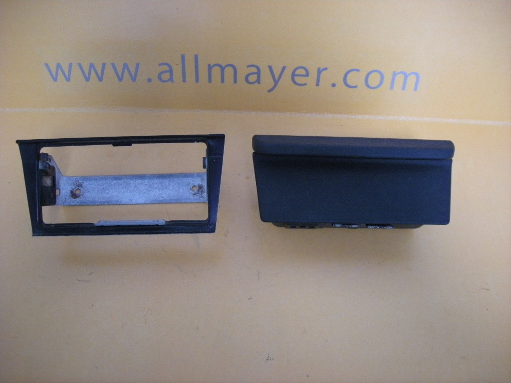 Aschenbecher für Mercedes W123