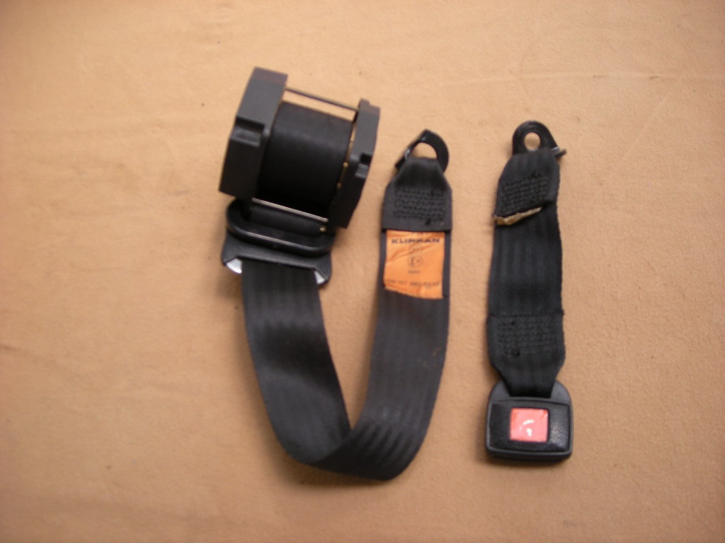 Sicherheitsgurt hinten für Mercedes C107