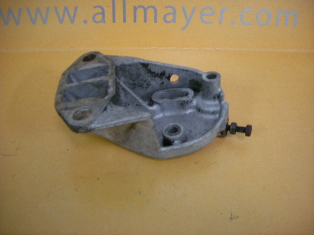 Lüfterlagerbock für Mercedes 170 W136, Ponton OM 636 – Bild 3