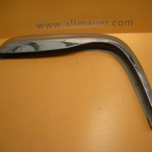 Stoßfänger Oberteil vorne rechts für Mercedes W108, W109