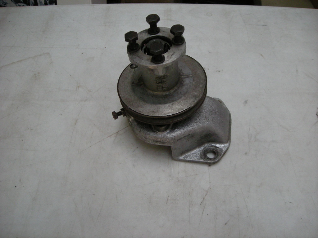 Riemscheibe für Mercedes W110 OM621 – Bild 2