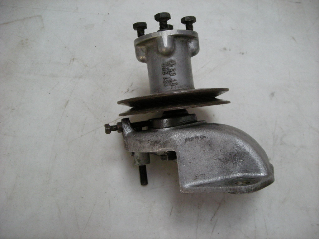 Riemscheibe für Mercedes W110 OM621