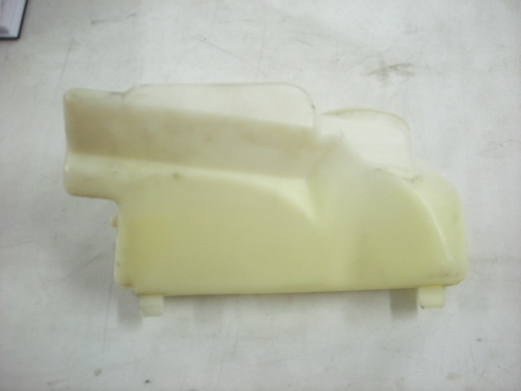 Scheibenwasserbehälter für Mercedes W126 Serie II – Bild 3