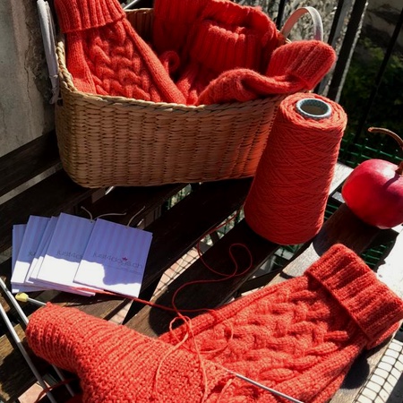 hunde cashmere sweater hermes orange